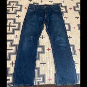 36 WAIST X 32 LENGTH DENIM LEVI JEANS